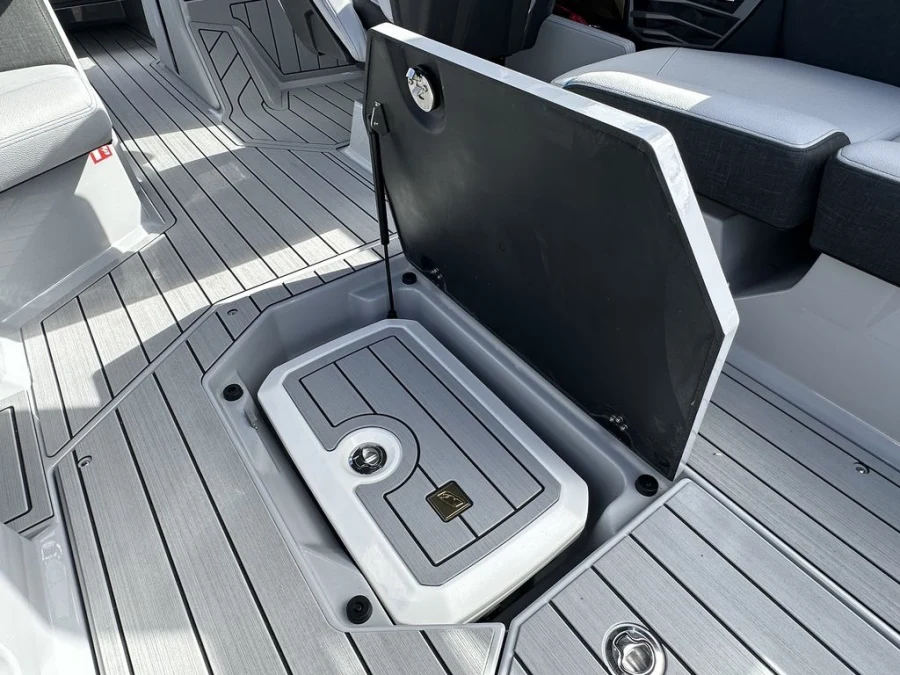 2027-nautique-g25-144092-image23