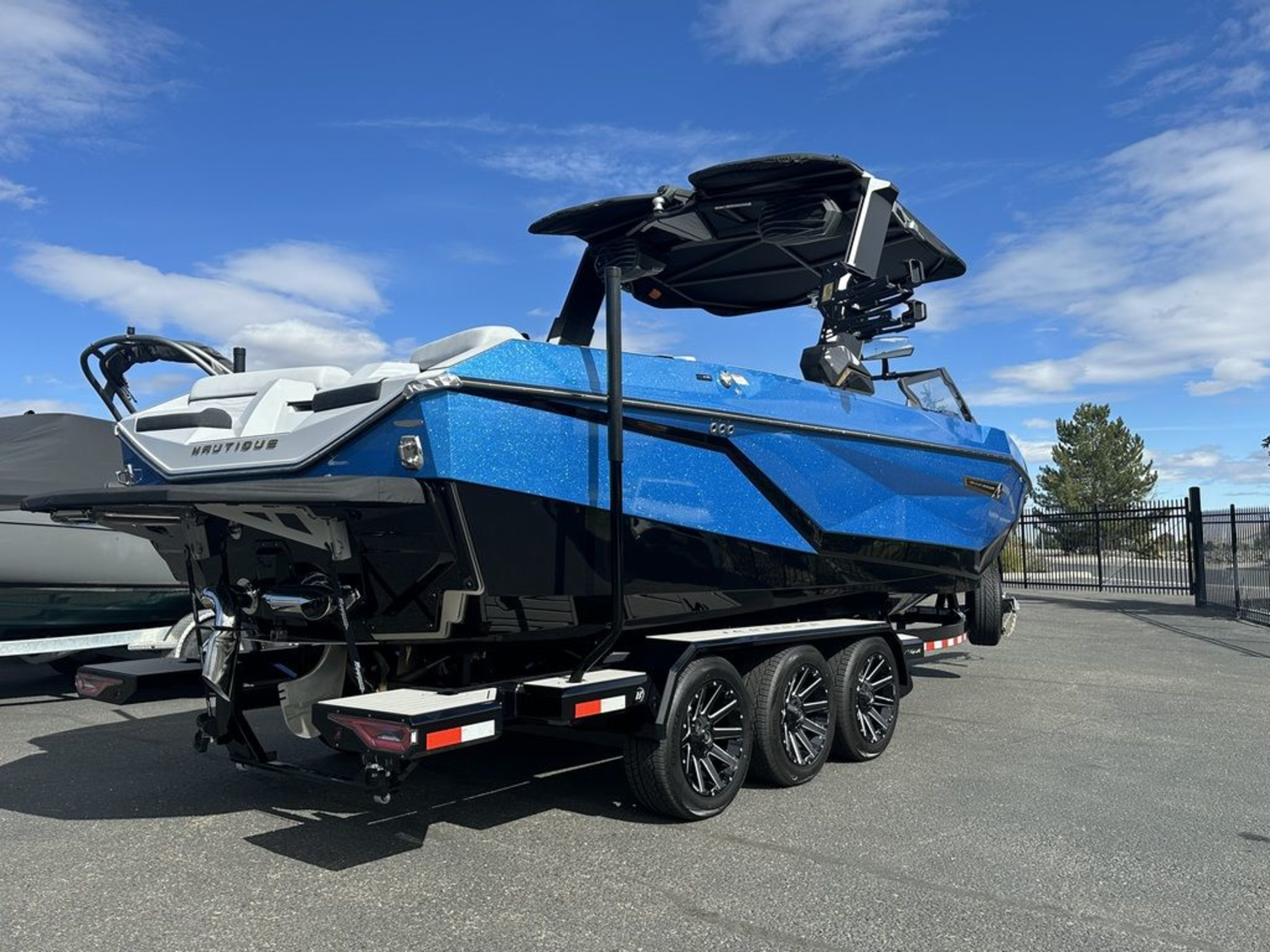 2027 Nautique G25