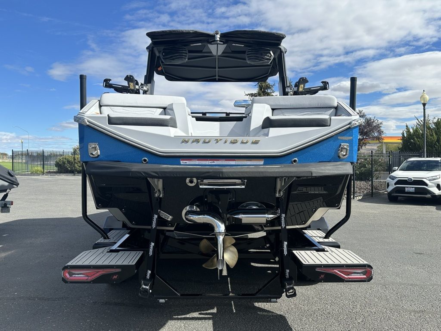 2027 Nautique G25