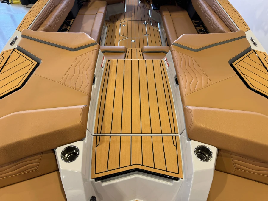 2027-nautique-g25-144097-image10