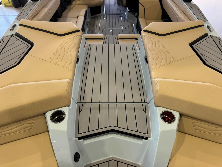2027-nautique-g23-144099-image10