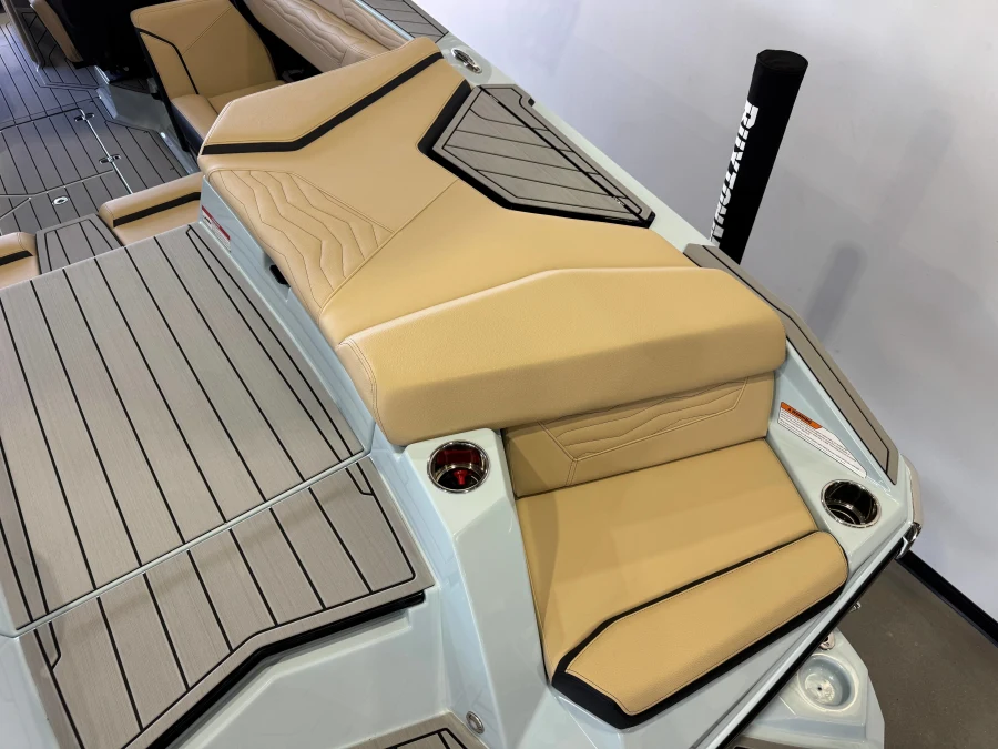 2027-nautique-g23-144099-image11