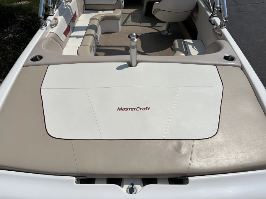2000-mastercraft-maristar-230-144103-image7
