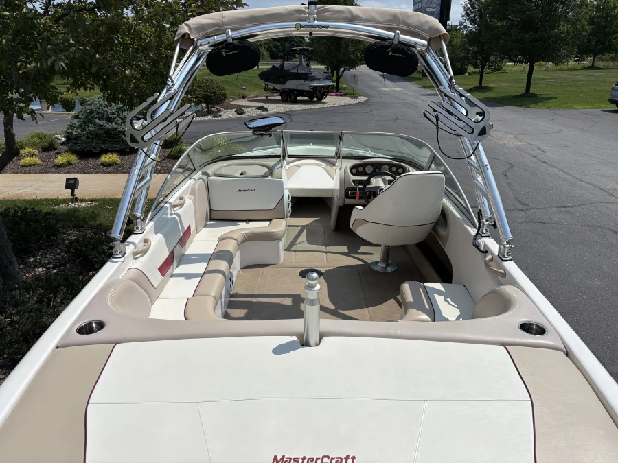 2000-mastercraft-maristar-230-144103-image8