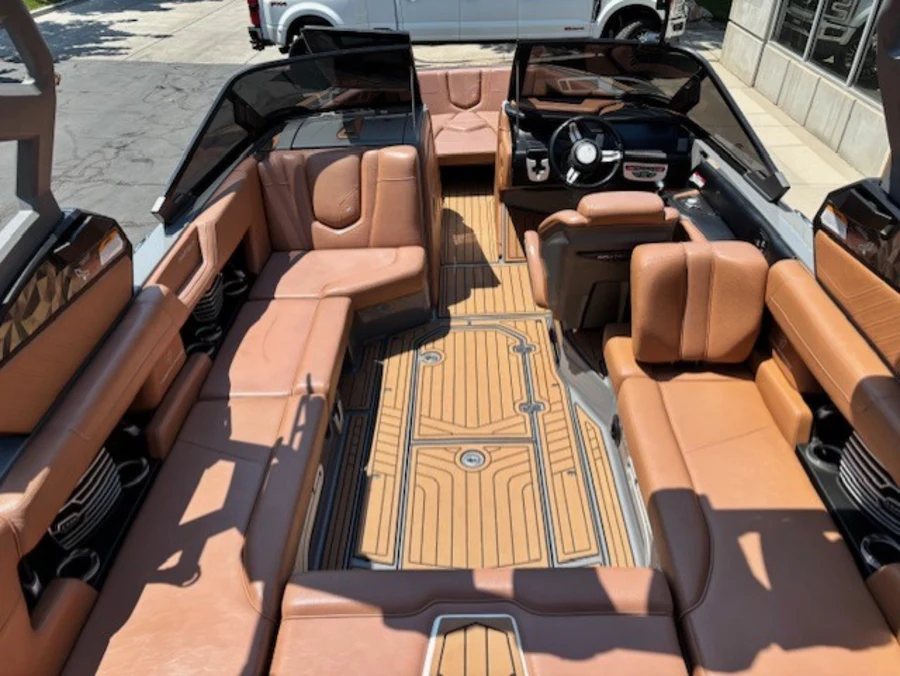 2019-nautique-g23-144104-image5