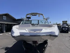 2019-mastercraft-xt22-144108-image3
