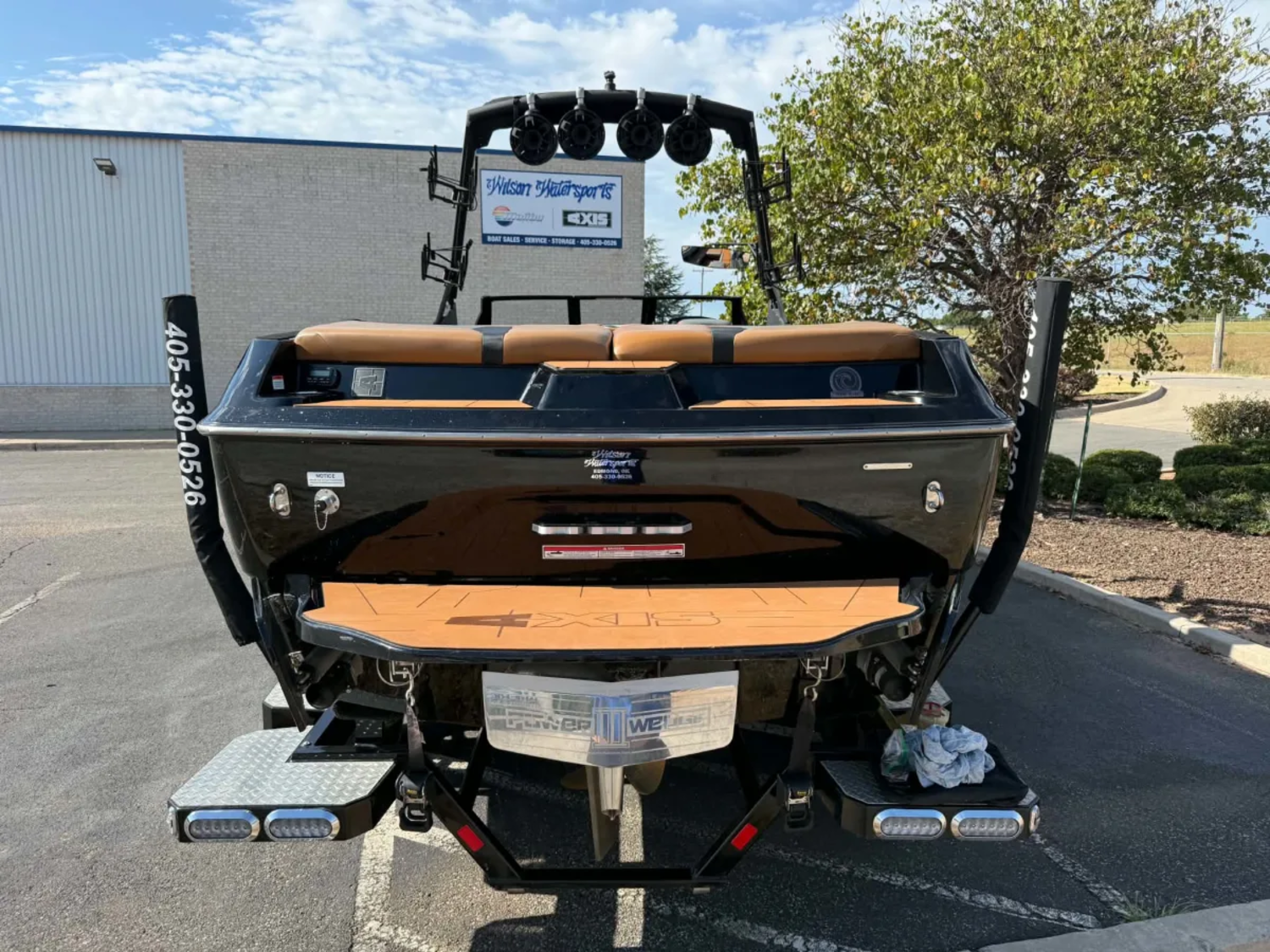 LOADED 2021 Axis A24