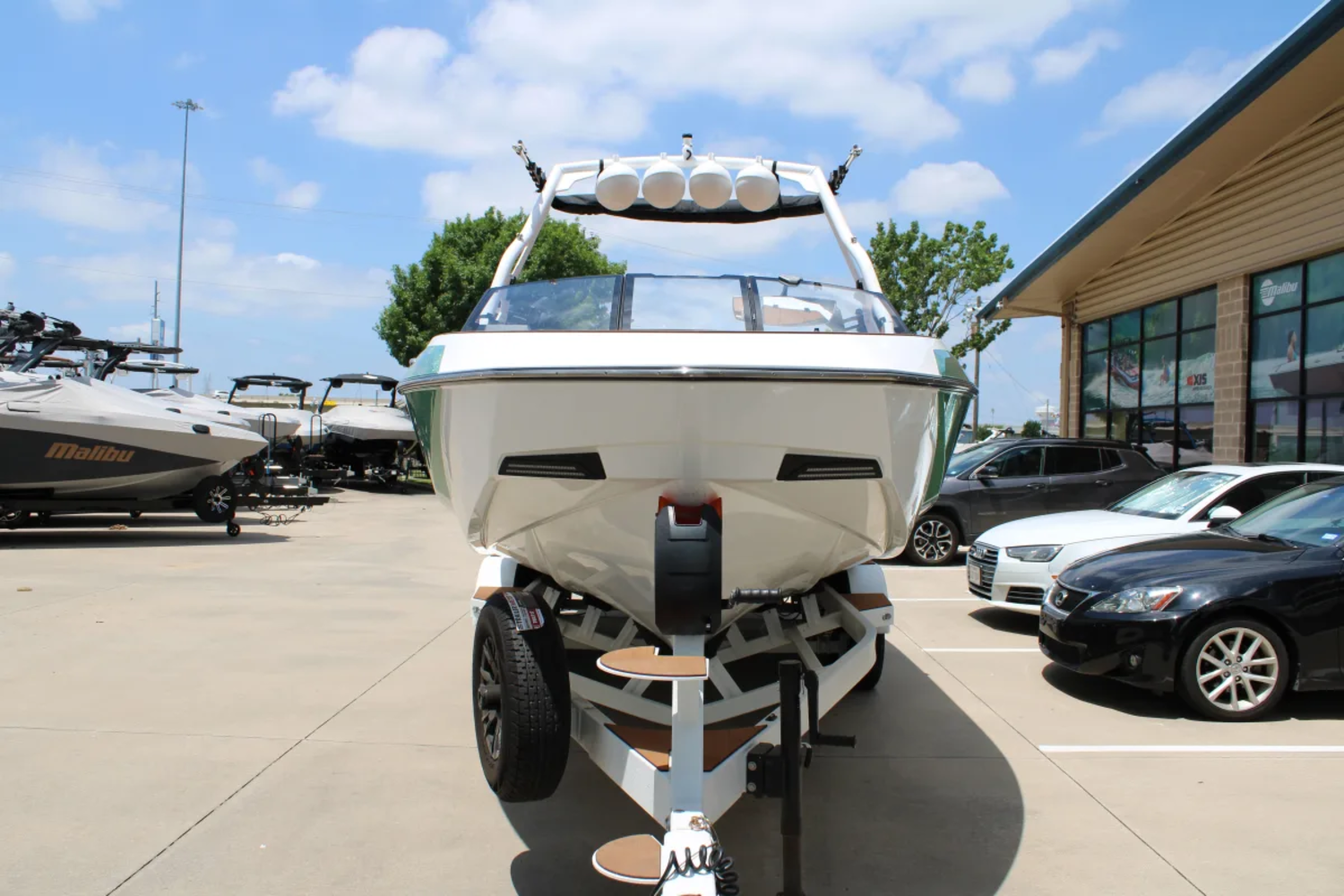 2026 Axis T250