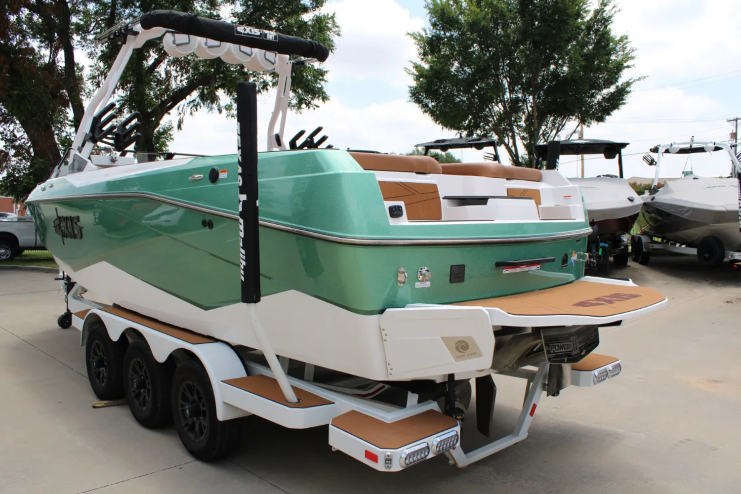 2026 Axis T250