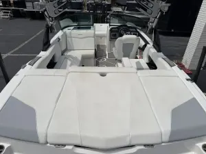 2022-mastercraft-nxt20-144129-image3.webp