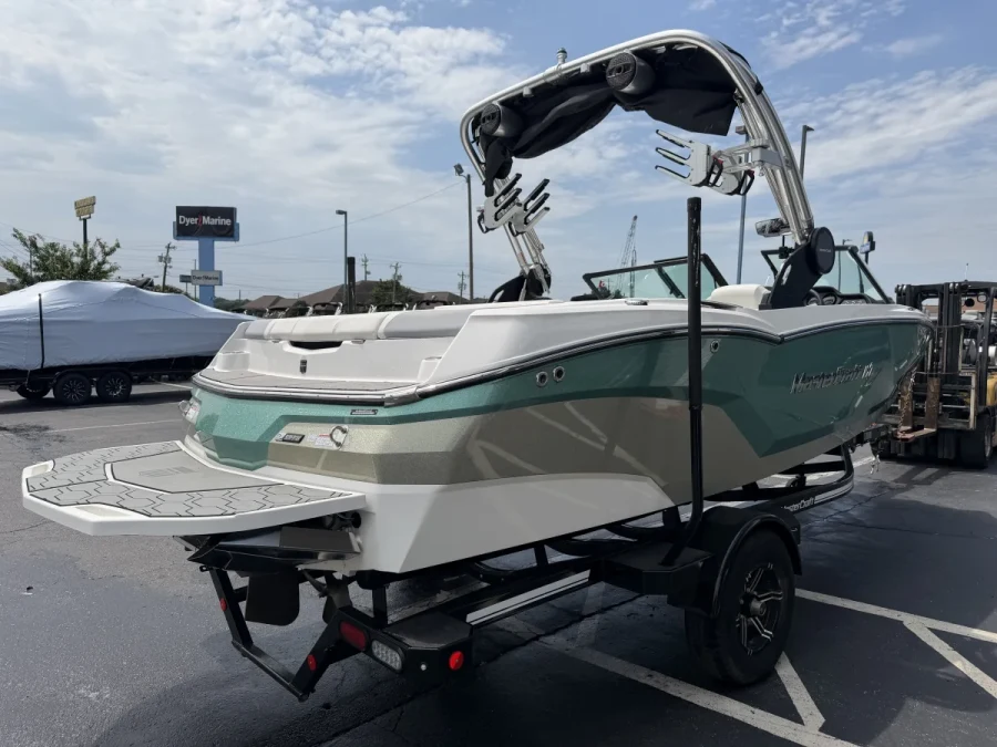 2022-mastercraft-nxt20-144129-image4.webp