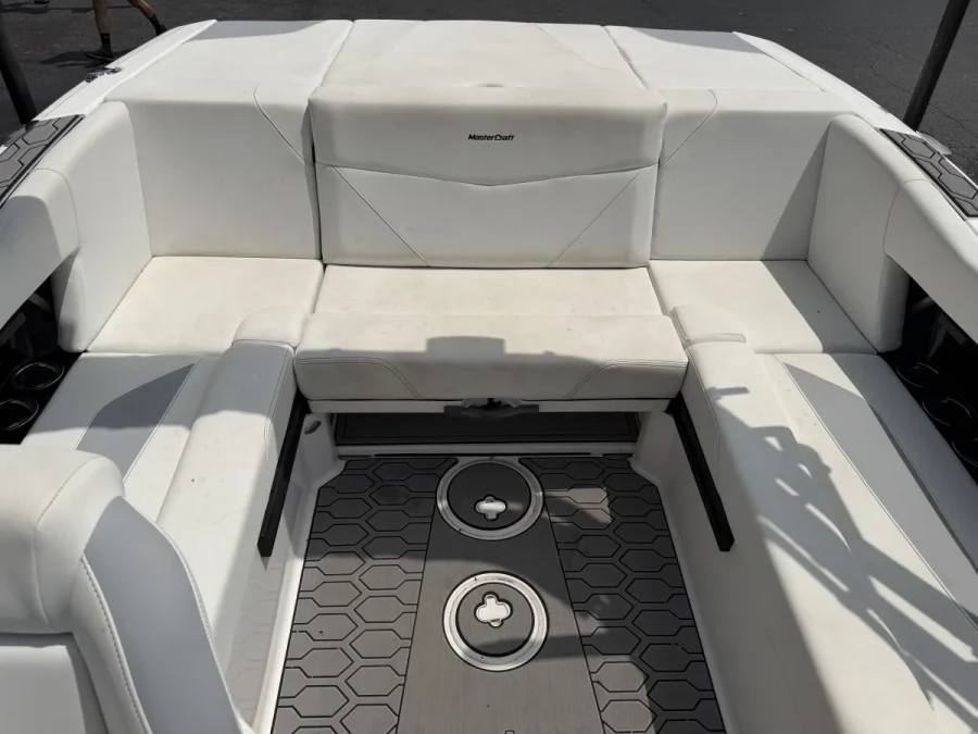 2022-mastercraft-nxt20-144129-image9.webp