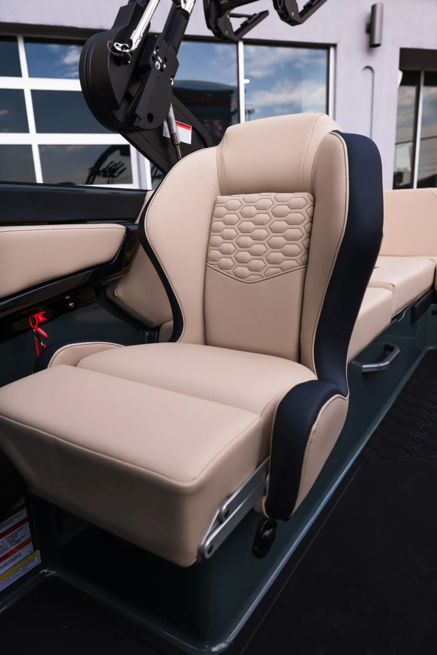 2027-mastercraft-nxt24-144160-image15.webp