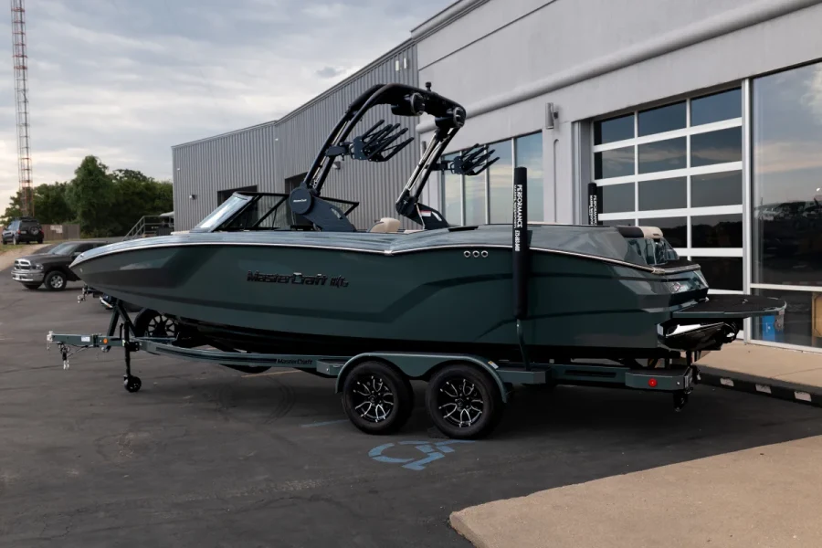 2027-mastercraft-nxt24-144160-image2.webp