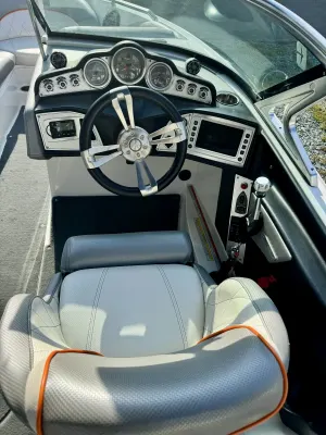 2015-mastercraft-x10-144170-image2.webp