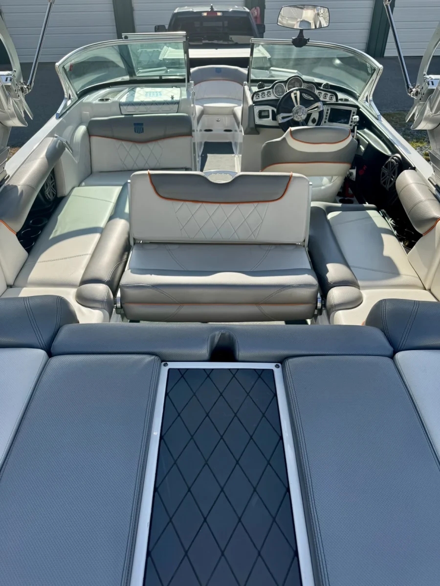 2015-mastercraft-x10-144170-image5.webp