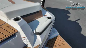 2027-nautique-s23-142647-image16