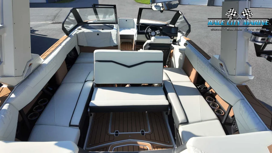 2027-nautique-s23-142647-image19