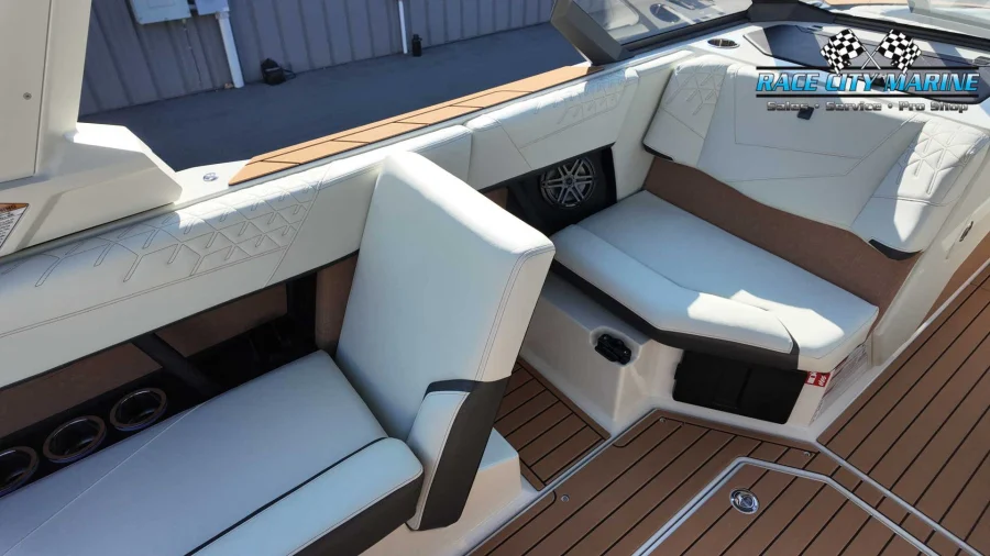 2027-nautique-s23-142647-image29