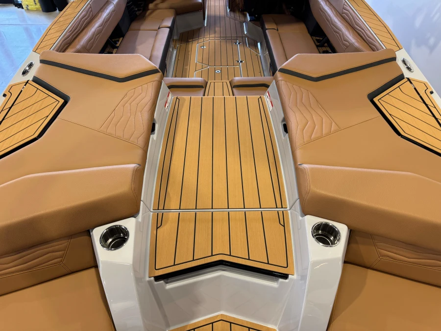 2027-nautique-g25-144213-image10