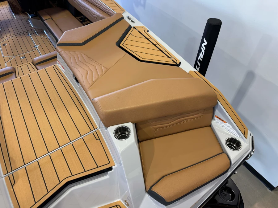 2027-nautique-g25-144213-image11