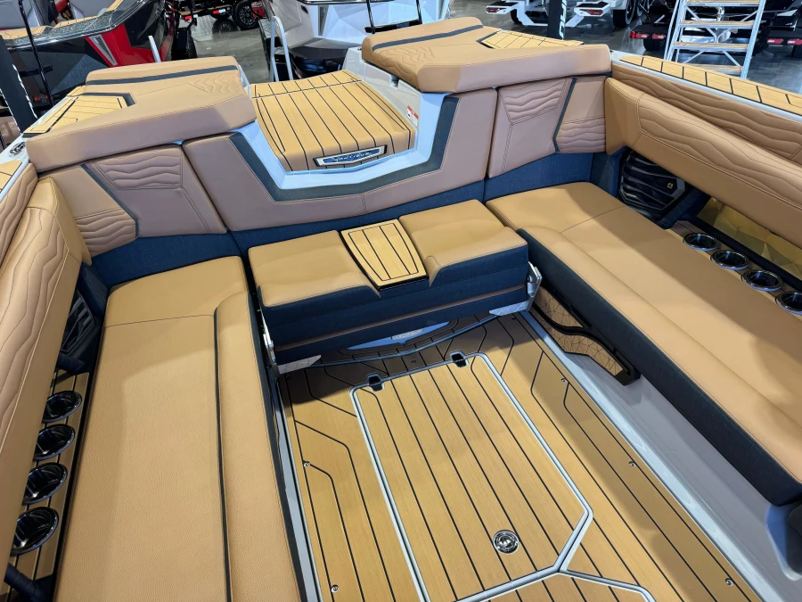 2027-nautique-g25-144213-image16