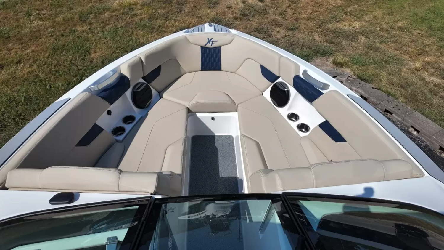 2027 Mastercraft XT23