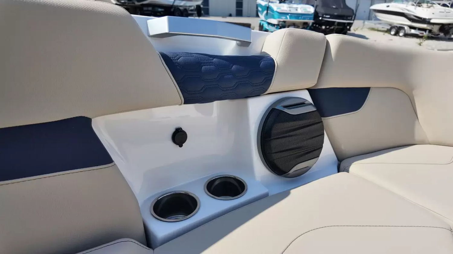 2027 Mastercraft XT23