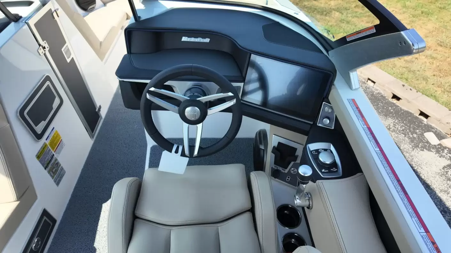2027 Mastercraft XT23