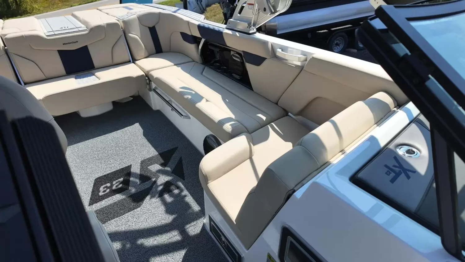 2027 Mastercraft XT23