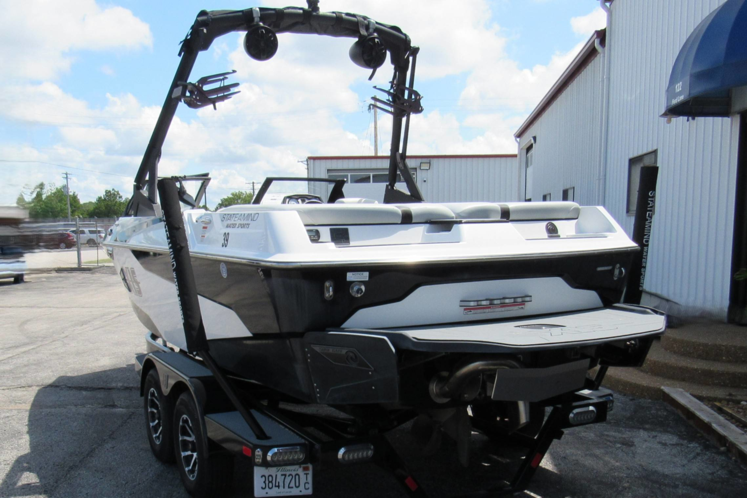 2021 Axis A20
