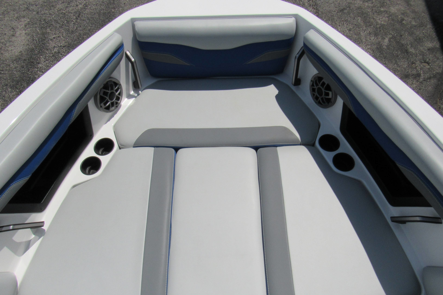 2023 Axis T250