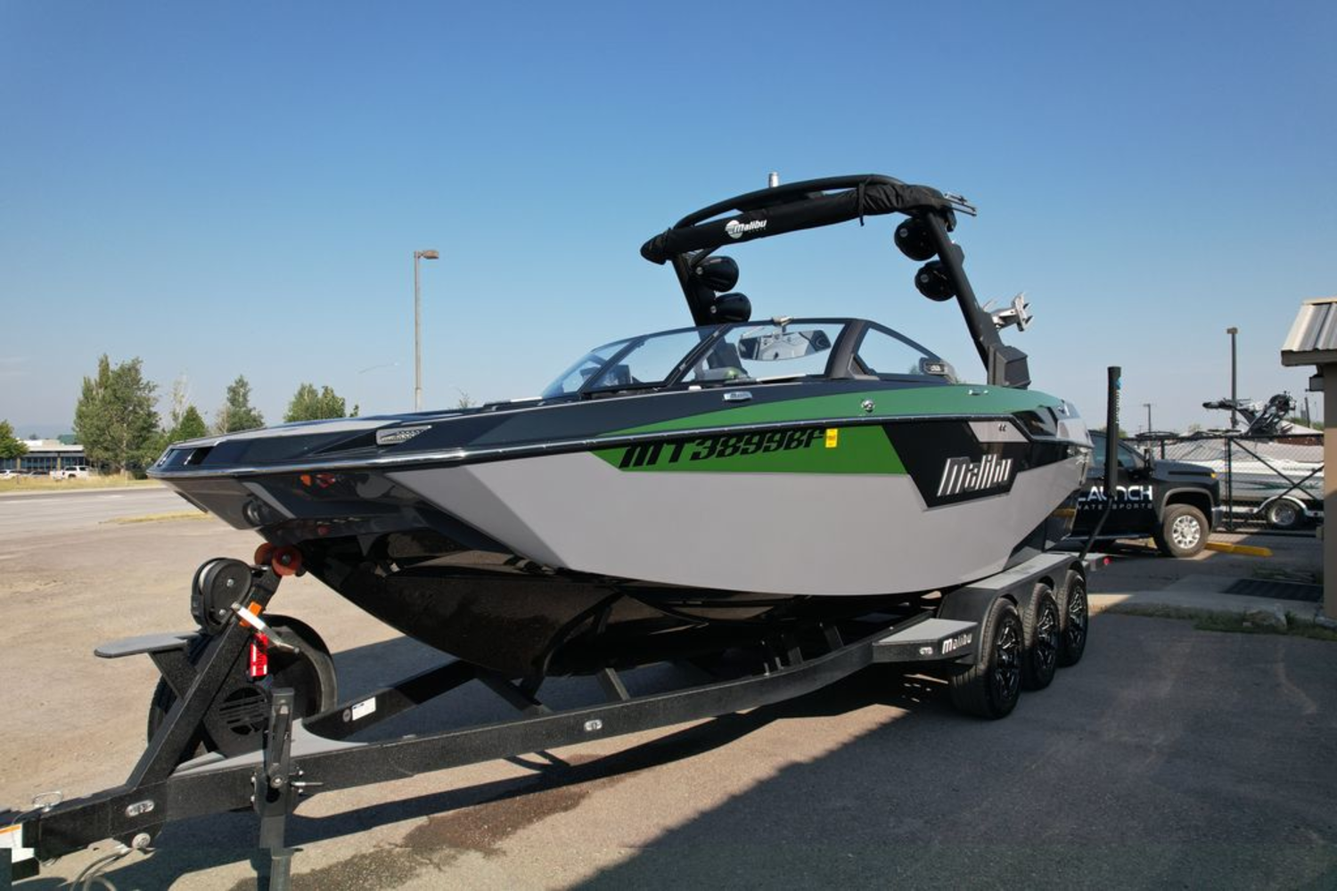 2022 Malibu Boats M240