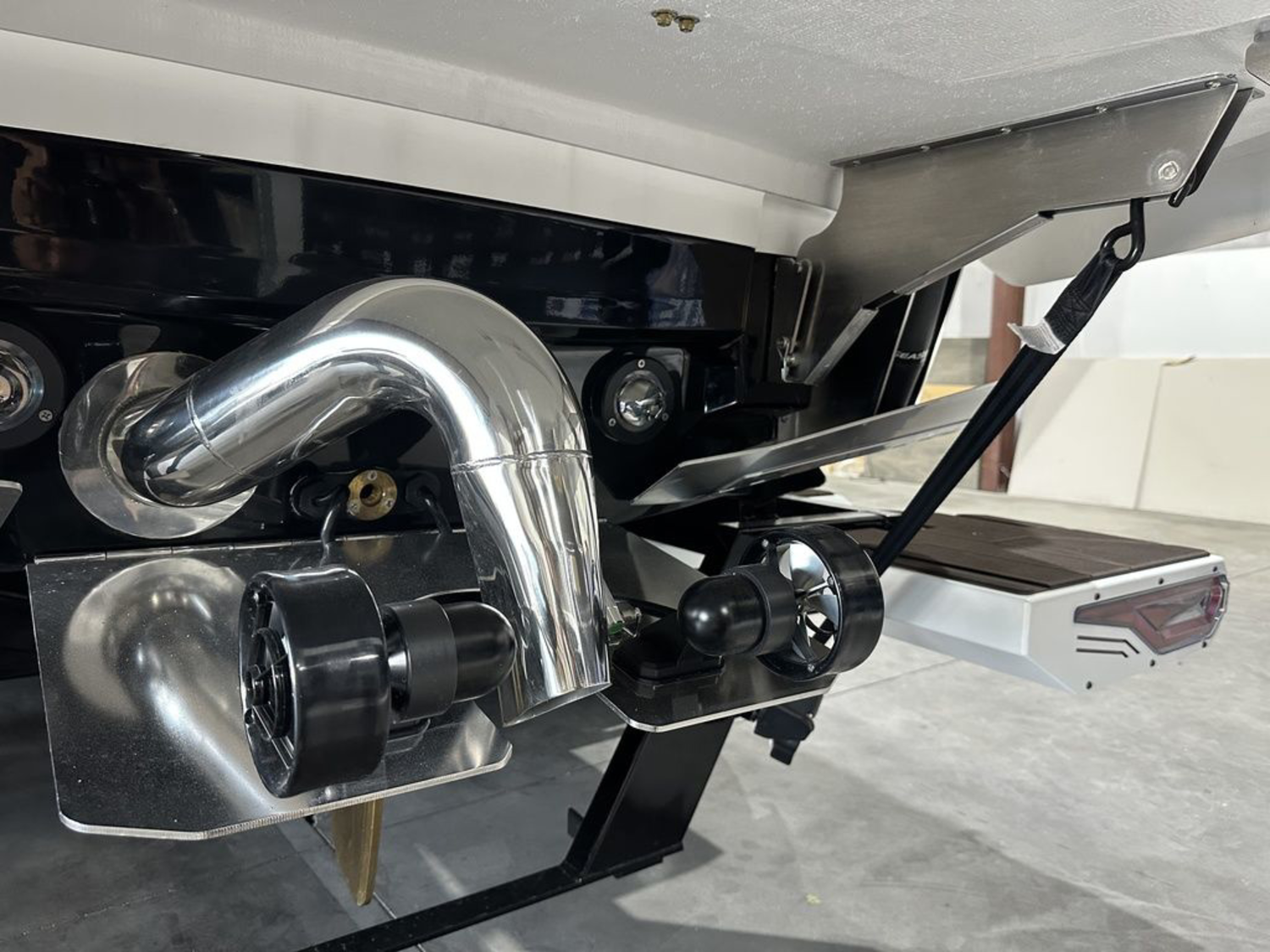 2027 SUPRA SL 550