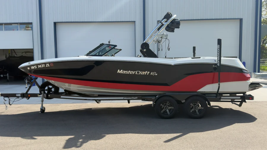 2021-mastercraft-nxt24-144233-image24