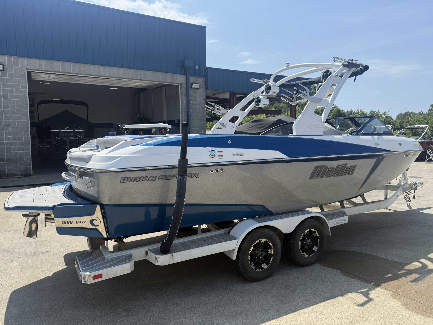 2018 Malibu 25 LSV