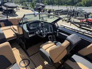 2021-mastercraft-x24-144238-image14