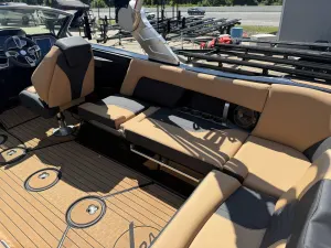 2021-mastercraft-x24-144238-image26