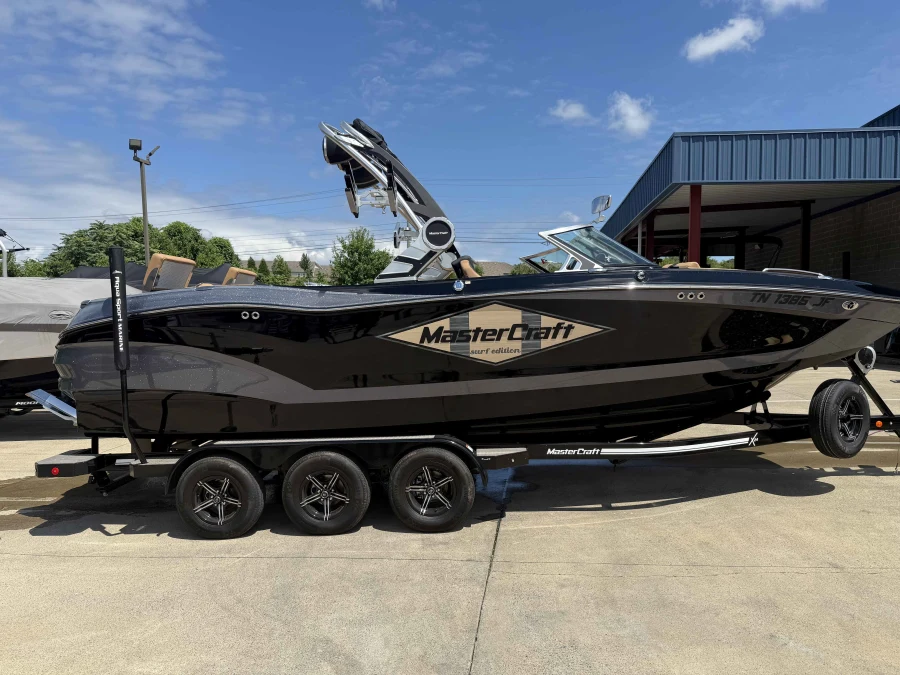 2021-mastercraft-x24-144238-image5