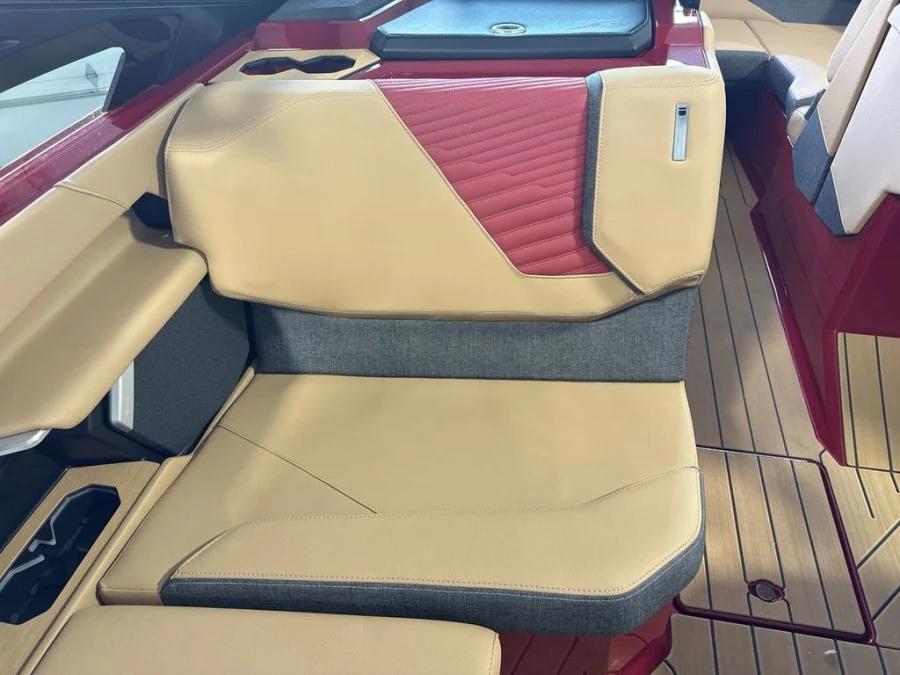 2027-mastercraft-x23-144246-image17