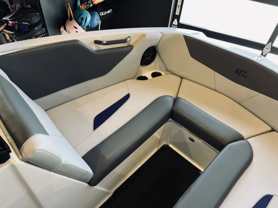 2021-mastercraft-nxt22-144286-image6.webp