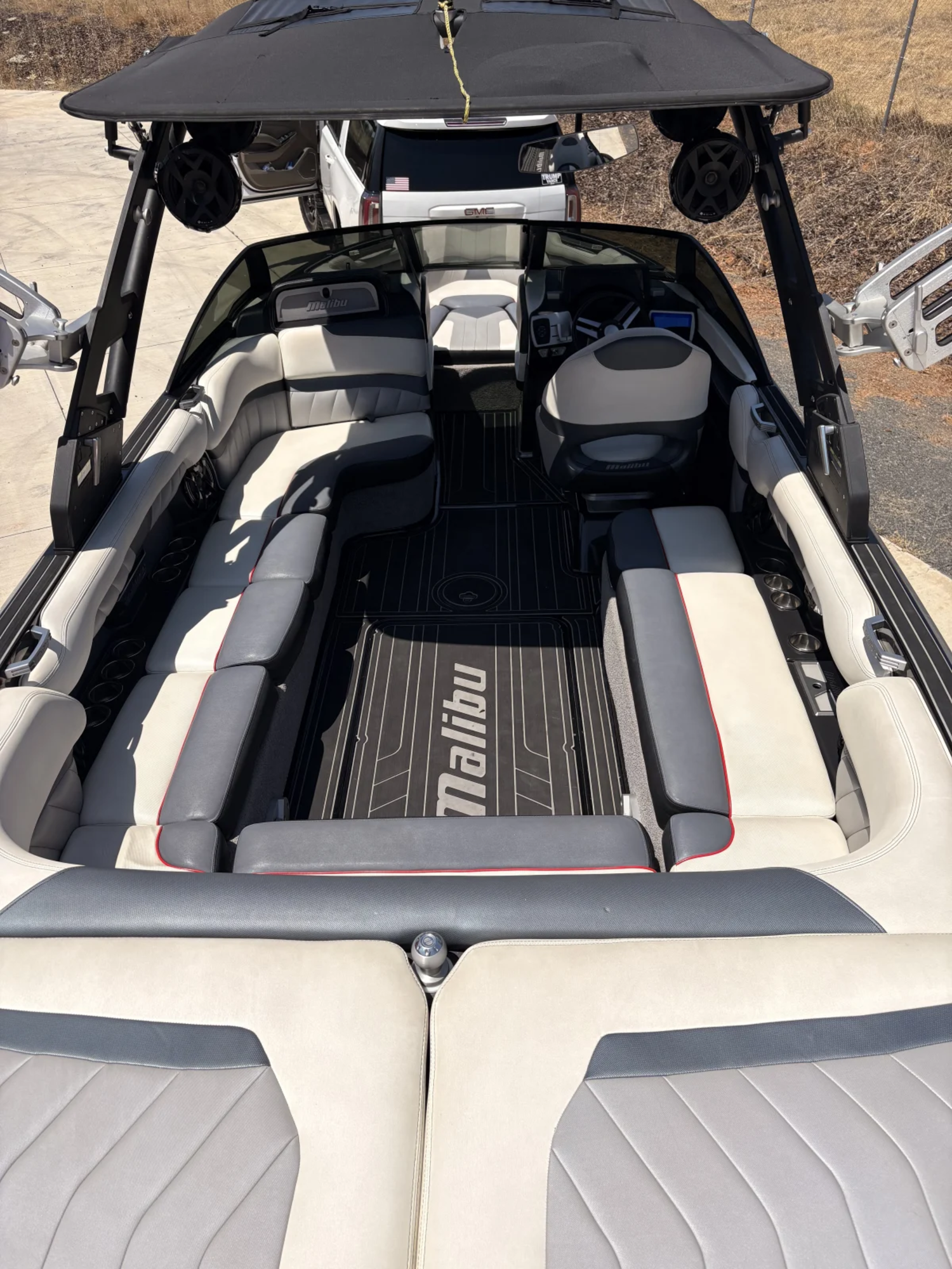 2017 Malibu Boats Wakesetter 25 LSV