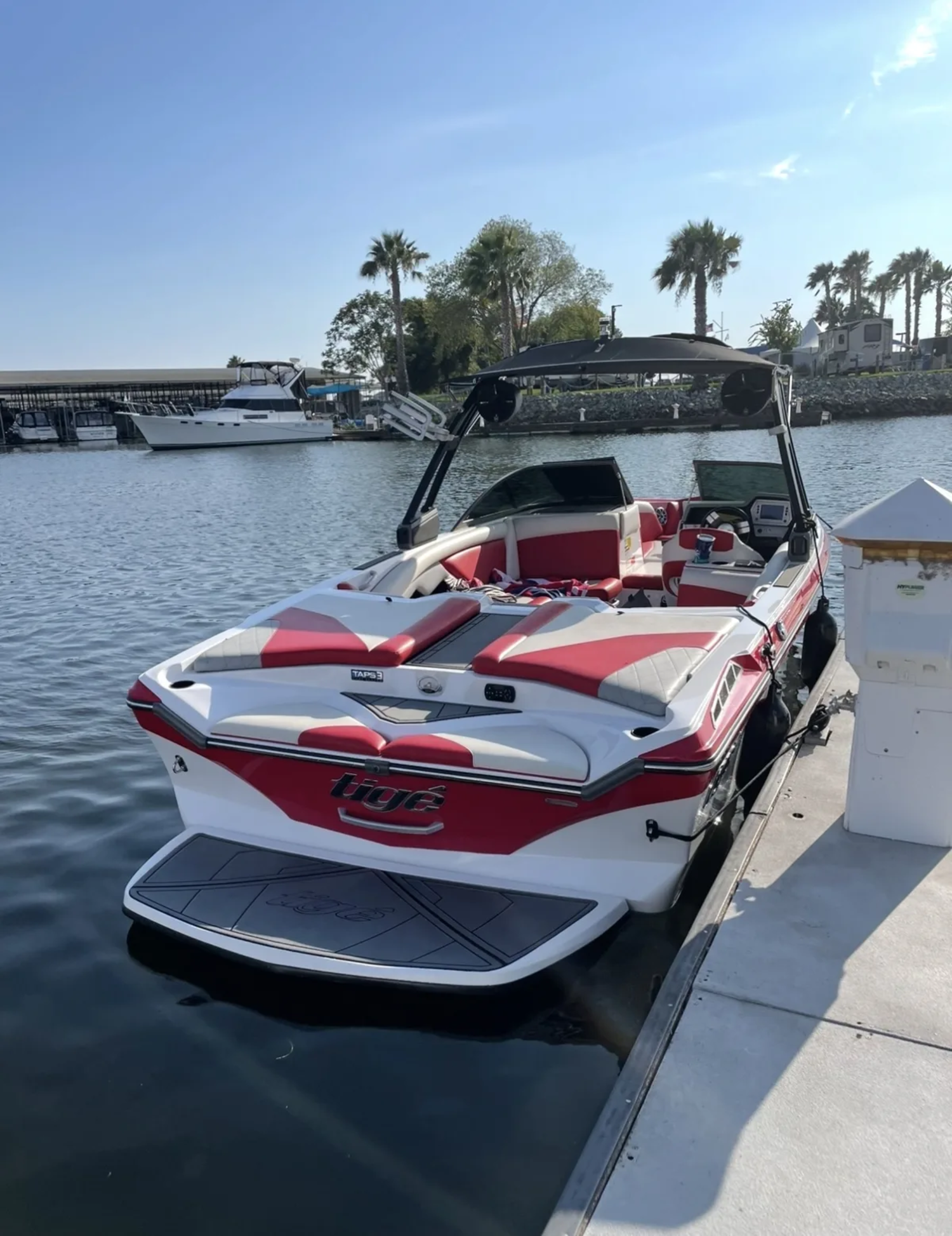 2018 Tige R23