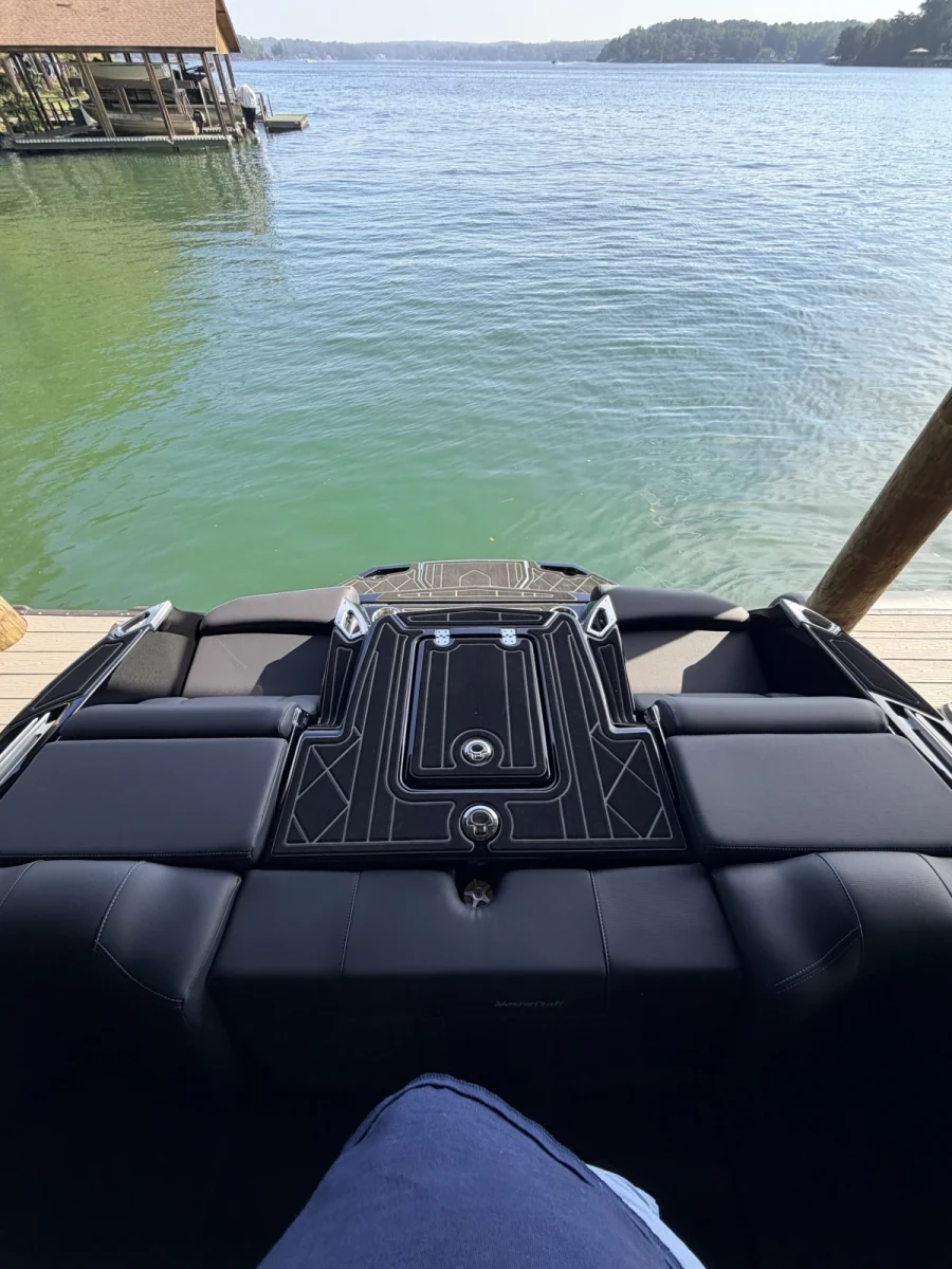 2025-mastercraft-x24-144322-image7.webp