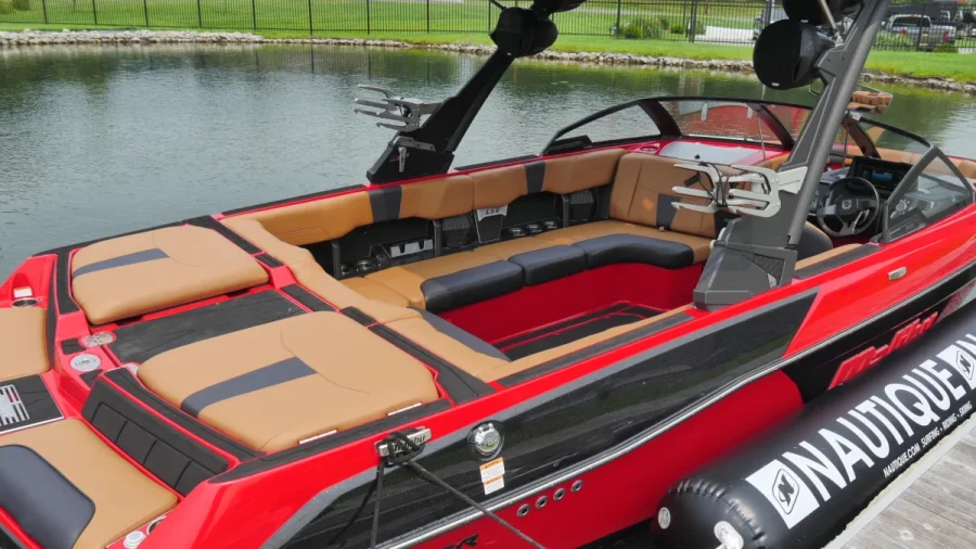 2023-malibu-wakesetter-23-lsv-144330-image8.webp