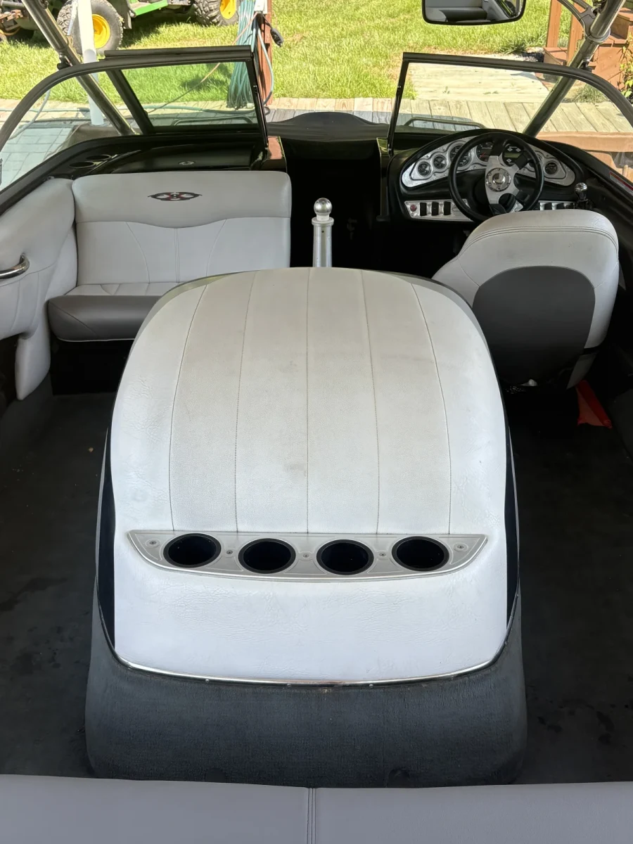 2005-mastercraft-x9-144335-image6.webp