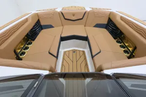2027-nautique-g23-144339-image12.webp