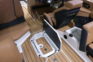 2027-nautique-g23-144339-image15.webp
