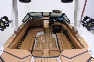 2027-nautique-g23-144339-image7.webp