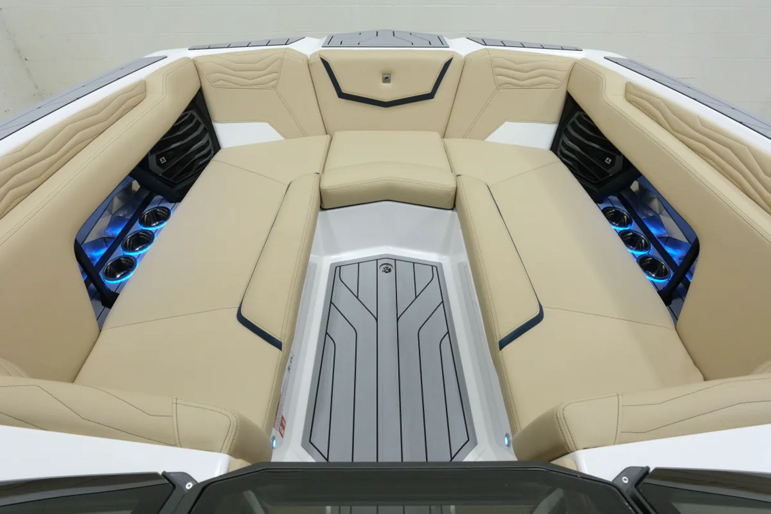 2027 Nautique G25